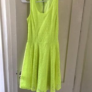 Neon yellow Sleeveless dress from Express 👗💃